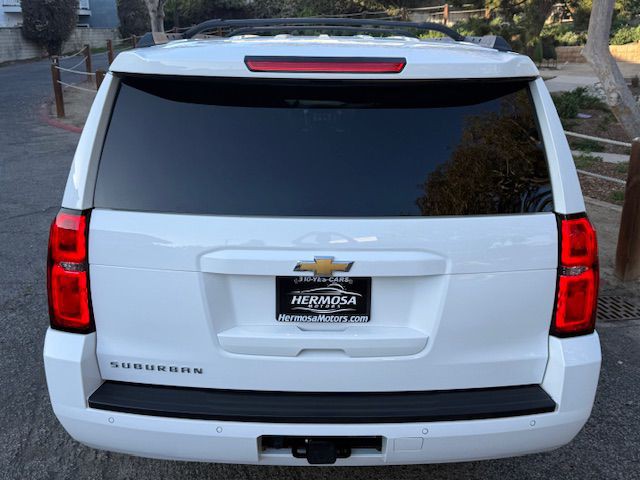 2018 Chevrolet Suburban Image 18