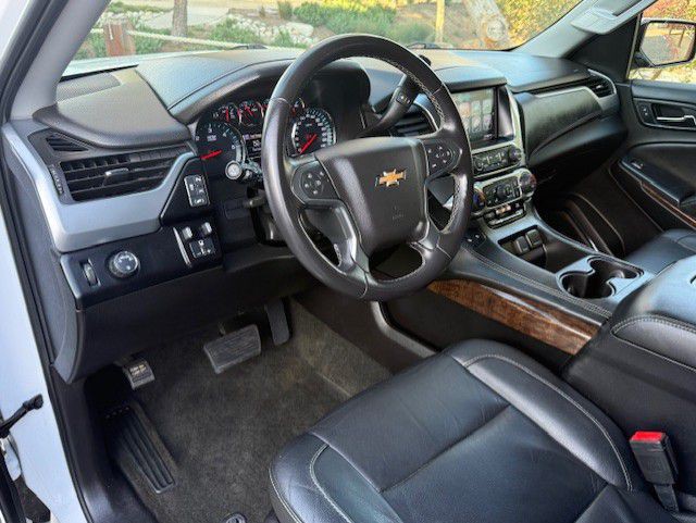 2018 Chevrolet Suburban Image 21