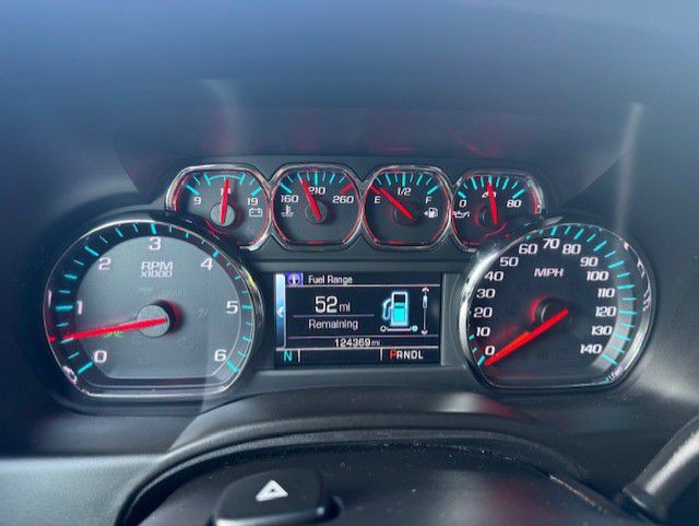 2018 Chevrolet Suburban Image 23