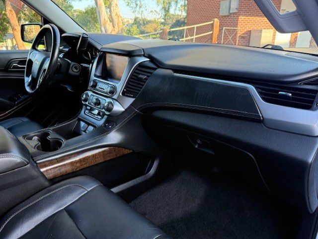 2018 Chevrolet Suburban Image 28