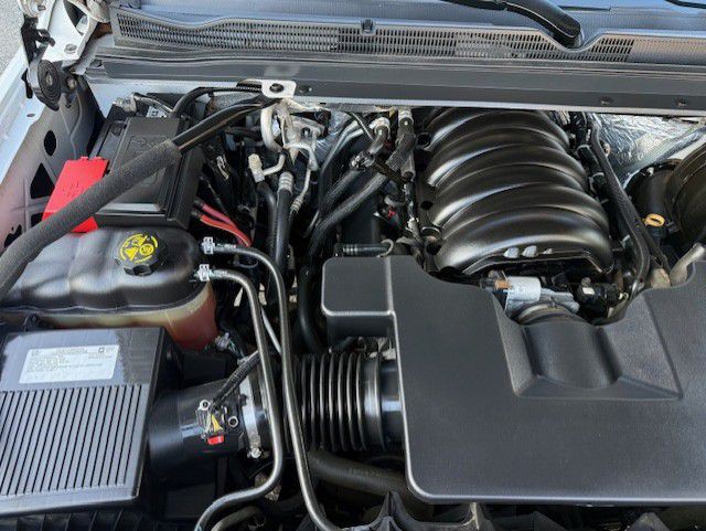 2018 Chevrolet Suburban Image 41