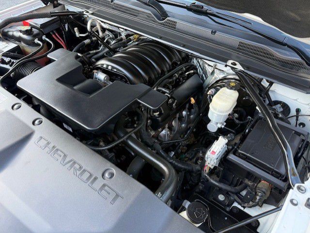 2018 Chevrolet Suburban Image 42