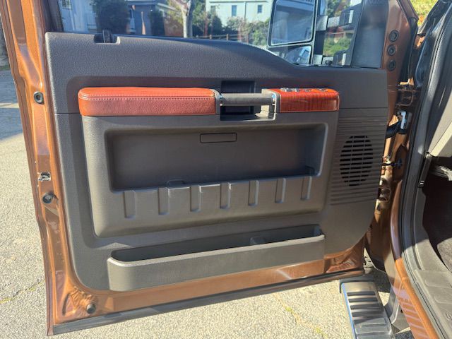 2012 Ford F-350 Image 24