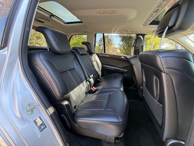 2011 Mercedes-Benz GL-Class Image 7