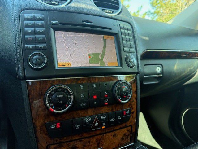 2011 Mercedes-Benz GL-Class Image 23