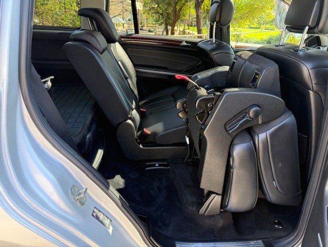 2011 Mercedes-Benz GL-Class Image 28