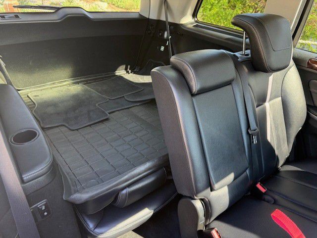 2011 Mercedes-Benz GL-Class Image 29