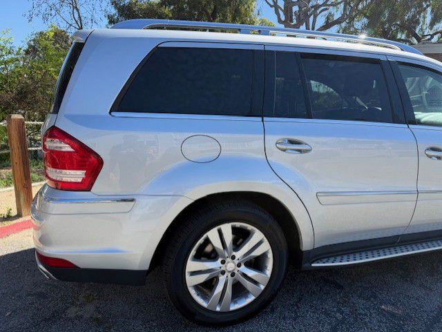 2011 Mercedes-Benz GL-Class Image 37