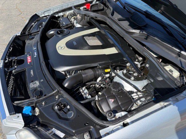 2011 Mercedes-Benz GL-Class Image 43