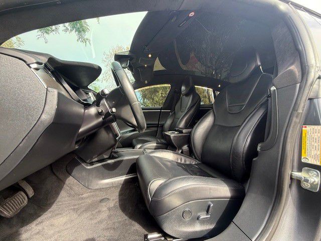 2017 Tesla Model S Image 16