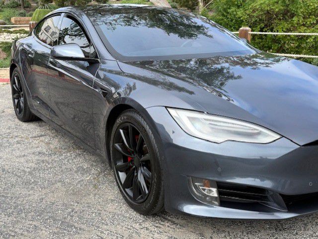 2017 Tesla Model S Image 20