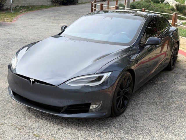 2017 Tesla Model S Image 22