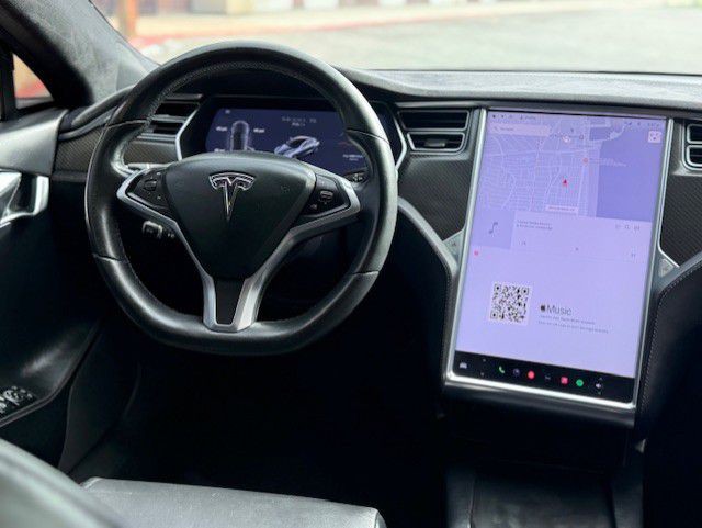 2017 Tesla Model S Image 25