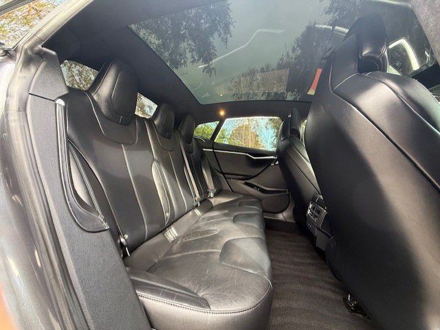 2017 Tesla Model S Image 29
