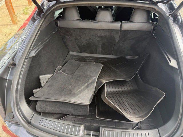 2017 Tesla Model S Image 31