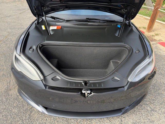 2017 Tesla Model S Image 32