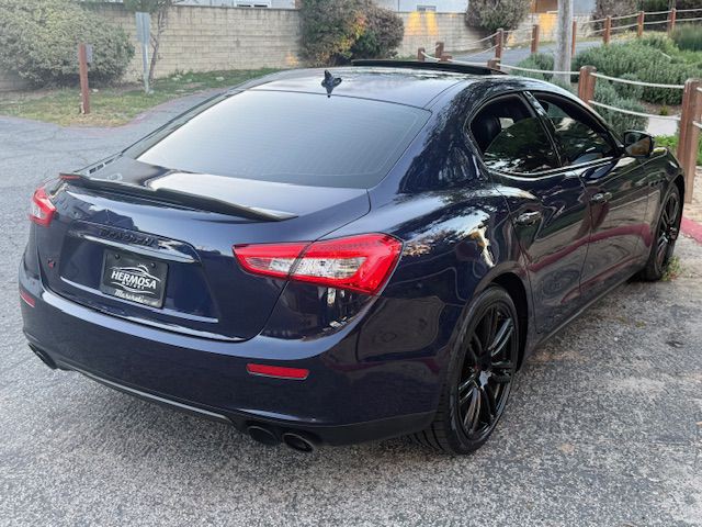 2015 Maserati Ghibli Image 2