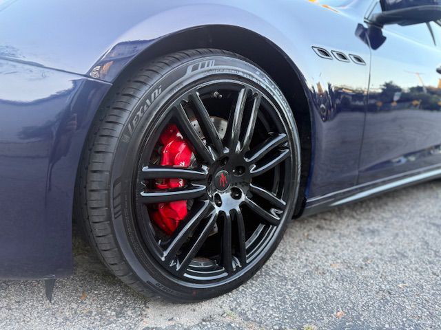 2015 Maserati Ghibli Image 21