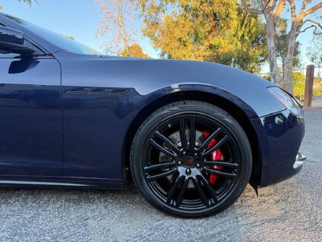 2015 Maserati Ghibli Image 25
