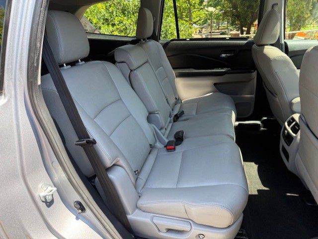 2021 Honda Pilot Image 40