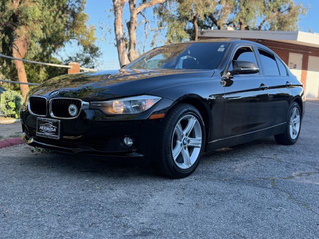 2014 BMW 3 Series Image 24
