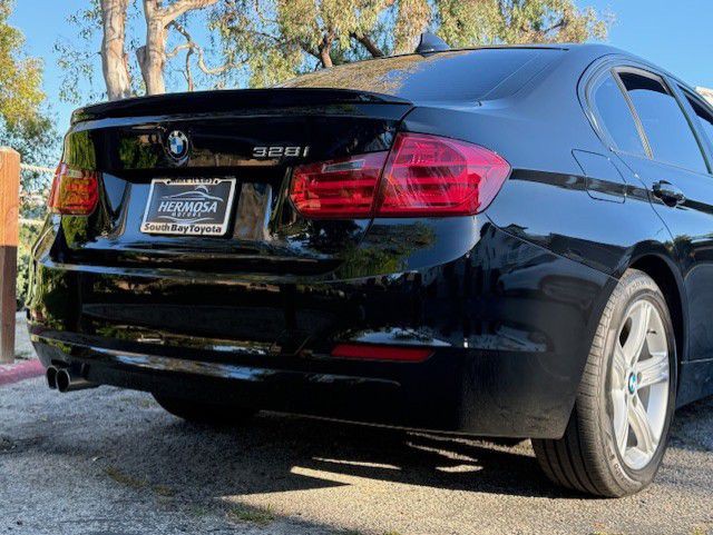 2014 BMW 3 Series Image 34