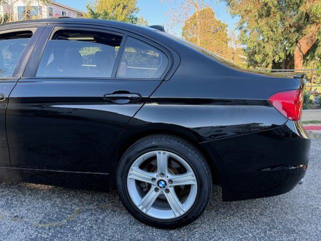 2014 BMW 3 Series Image 37