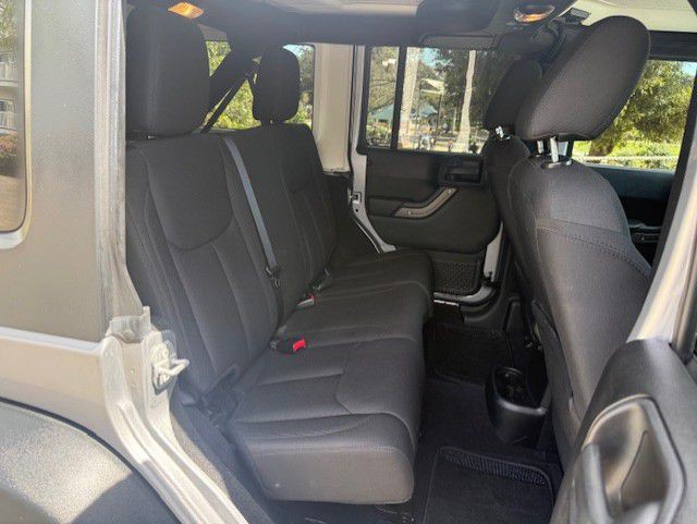 2016 Jeep Wrangler Unlimited Image 14
