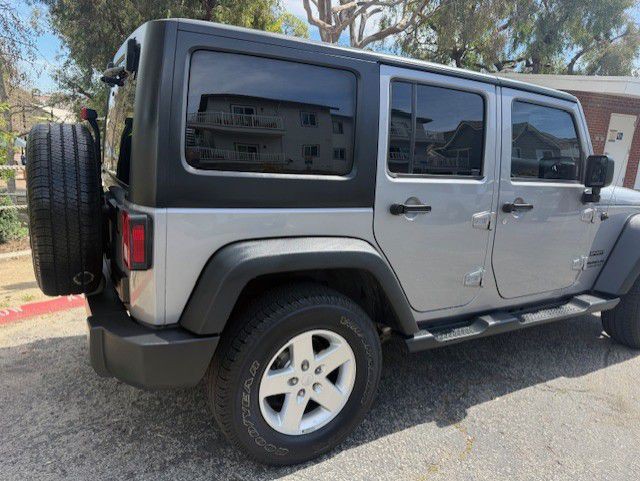 2016 Jeep Wrangler Unlimited Image 17