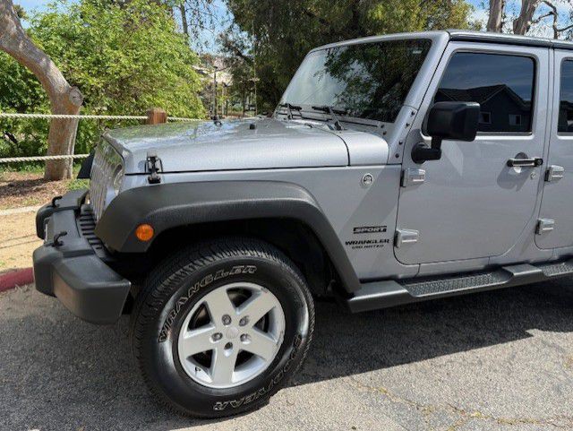 2016 Jeep Wrangler Unlimited Image 20