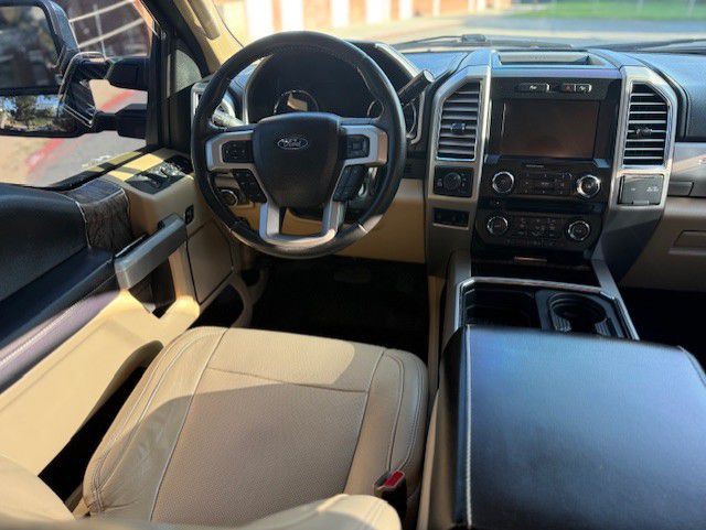 2017 Ford F-250 Image 32