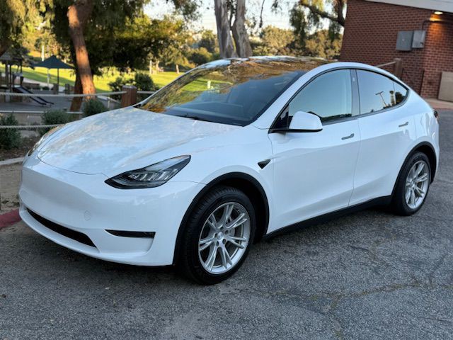 2022 Tesla Model Y Image 2