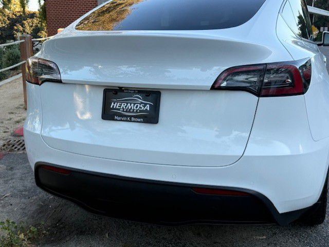 2022 Tesla Model Y Image 17