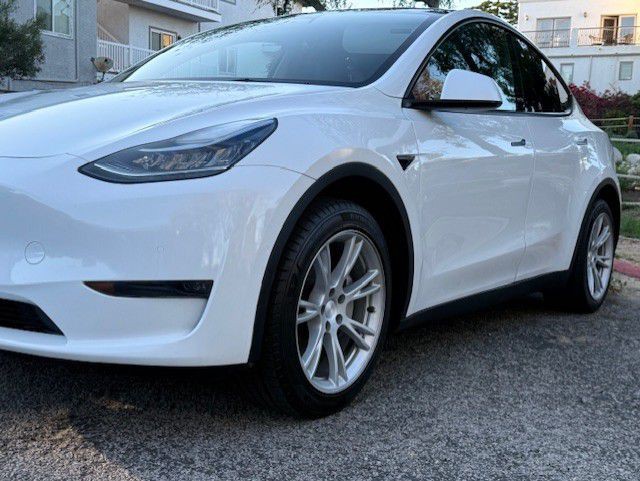 2022 Tesla Model Y Image 20