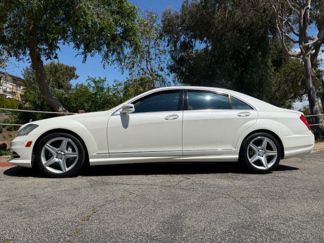 2010 Mercedes-Benz S-Class Image 3
