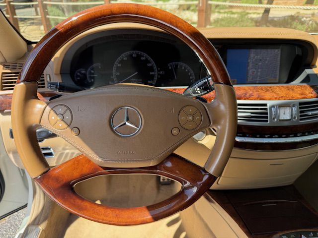 2010 Mercedes-Benz S-Class Image 6