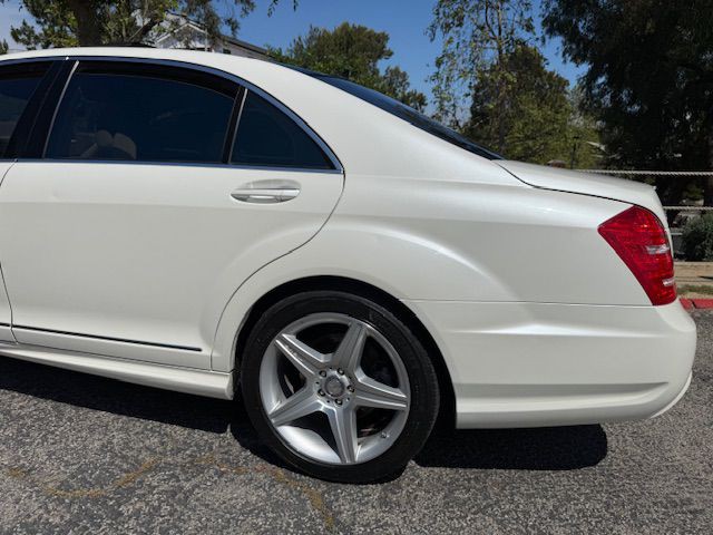 2010 Mercedes-Benz S-Class Image 17