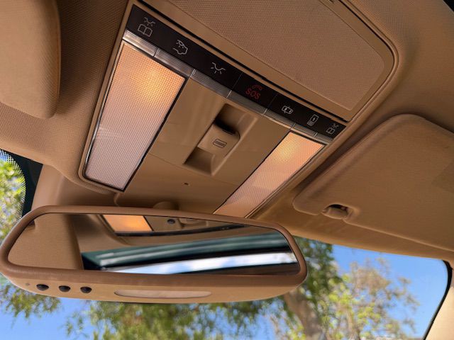 2010 Mercedes-Benz S-Class Image 26