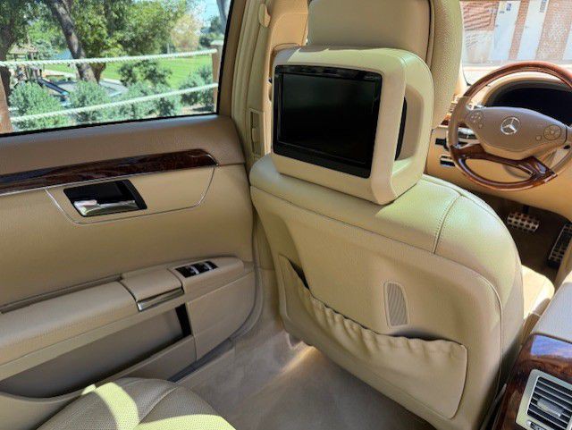 2010 Mercedes-Benz S-Class Image 28