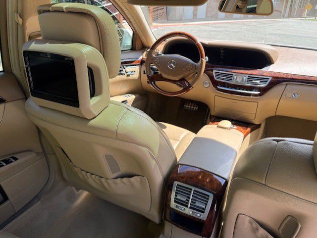 2010 Mercedes-Benz S-Class Image 29