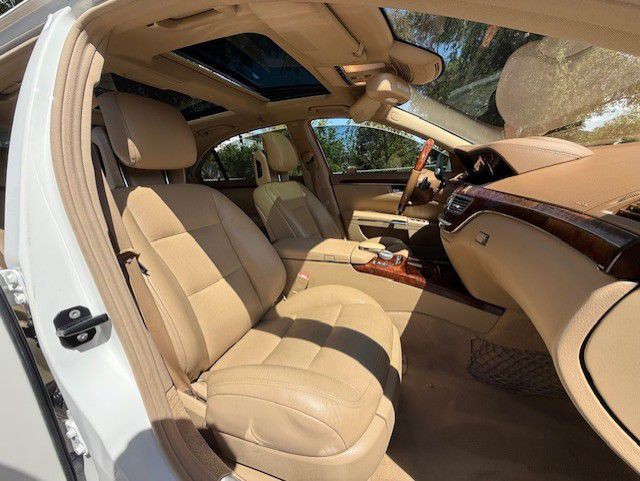 2010 Mercedes-Benz S-Class Image 31