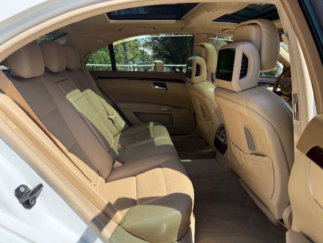 2010 Mercedes-Benz S-Class Image 34