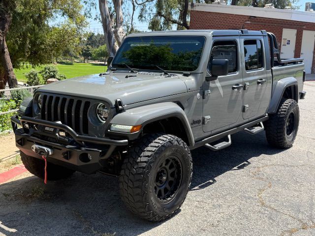 2021 Jeep Gladiator Image 3