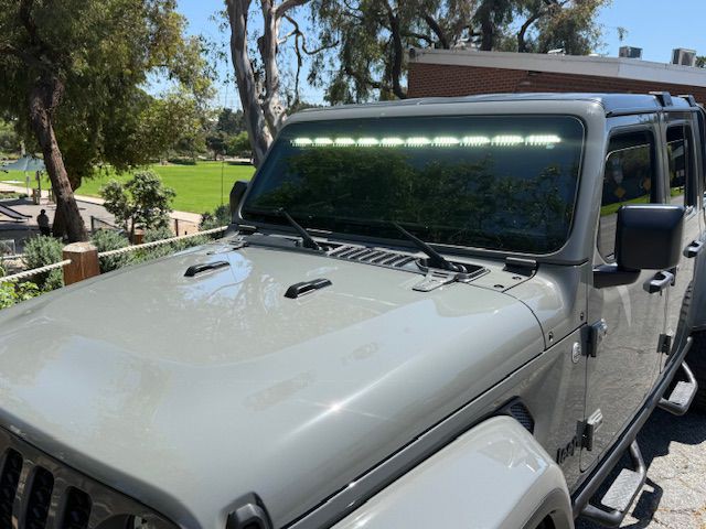 2021 Jeep Gladiator Image 12