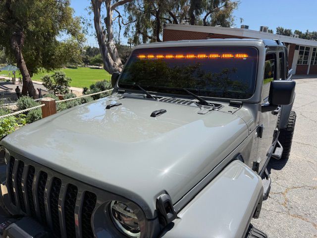 2021 Jeep Gladiator Image 13