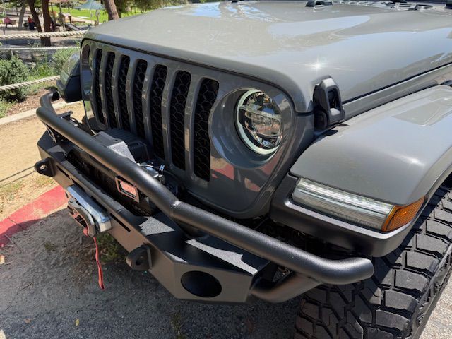 2021 Jeep Gladiator Image 16