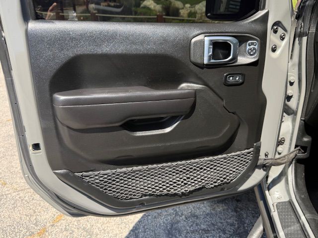 2021 Jeep Gladiator Image 32