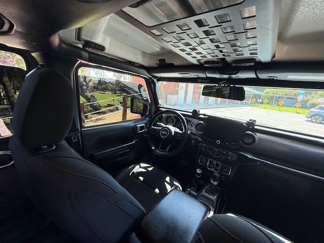 2021 Jeep Gladiator Image 41