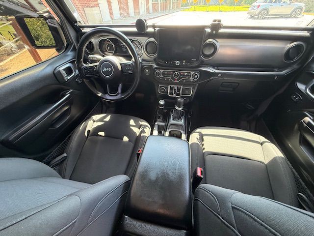 2021 Jeep Gladiator Image 42