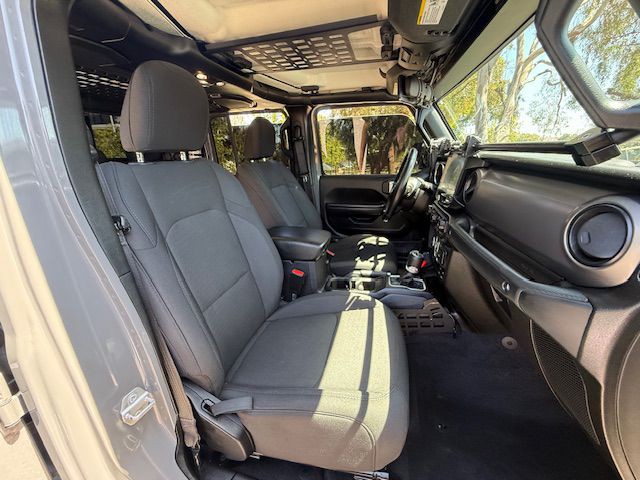 2021 Jeep Gladiator Image 45